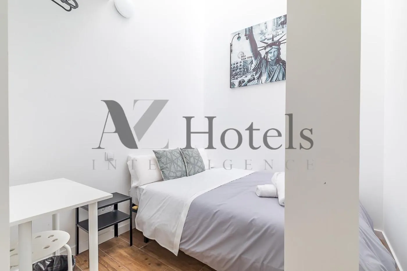 Hotel Ayz Luis Cabrera-Auto Check-In Property Madryt