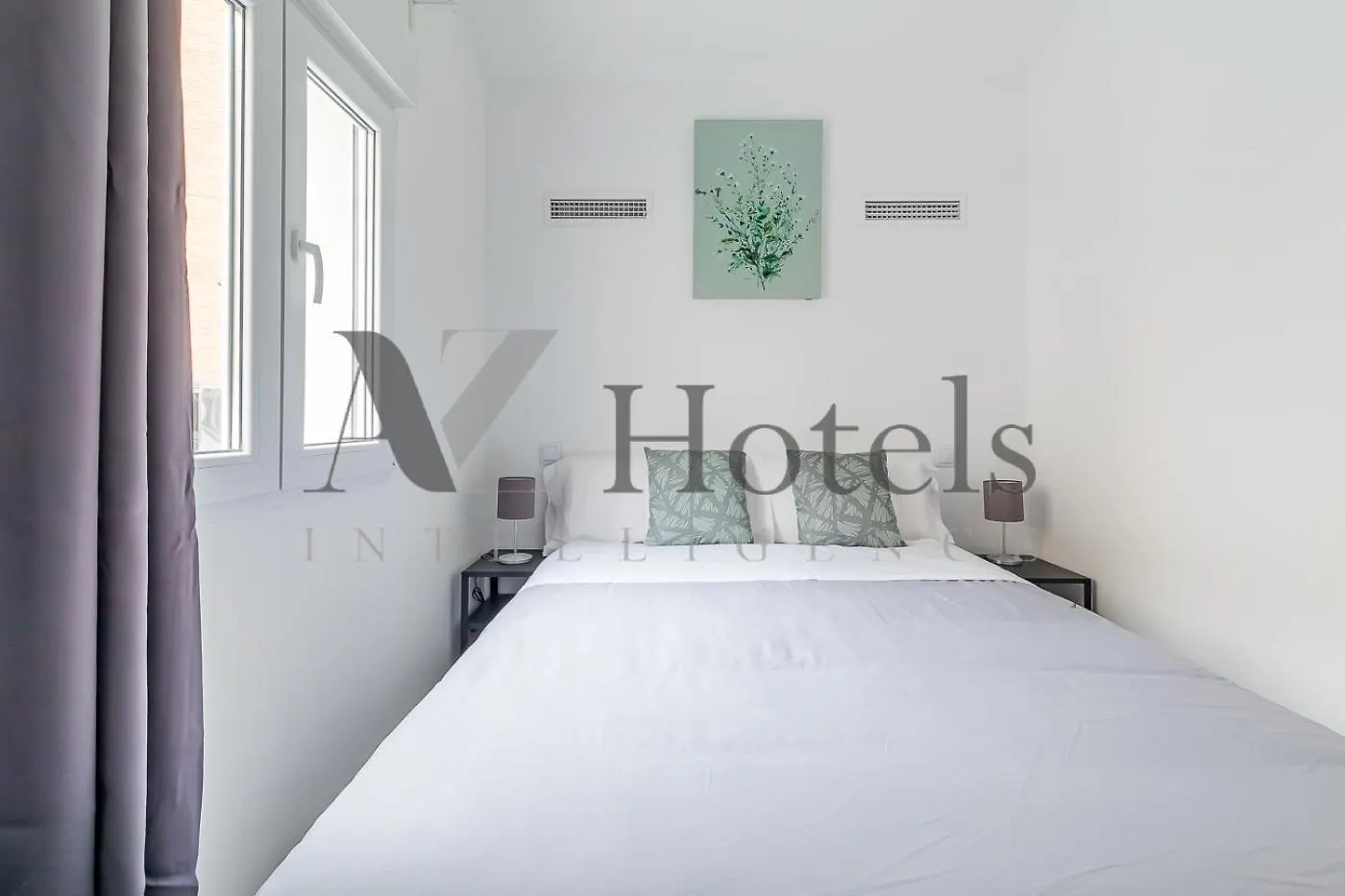 Ayz Luis Cabrera-Auto Check-In Property Madryt
