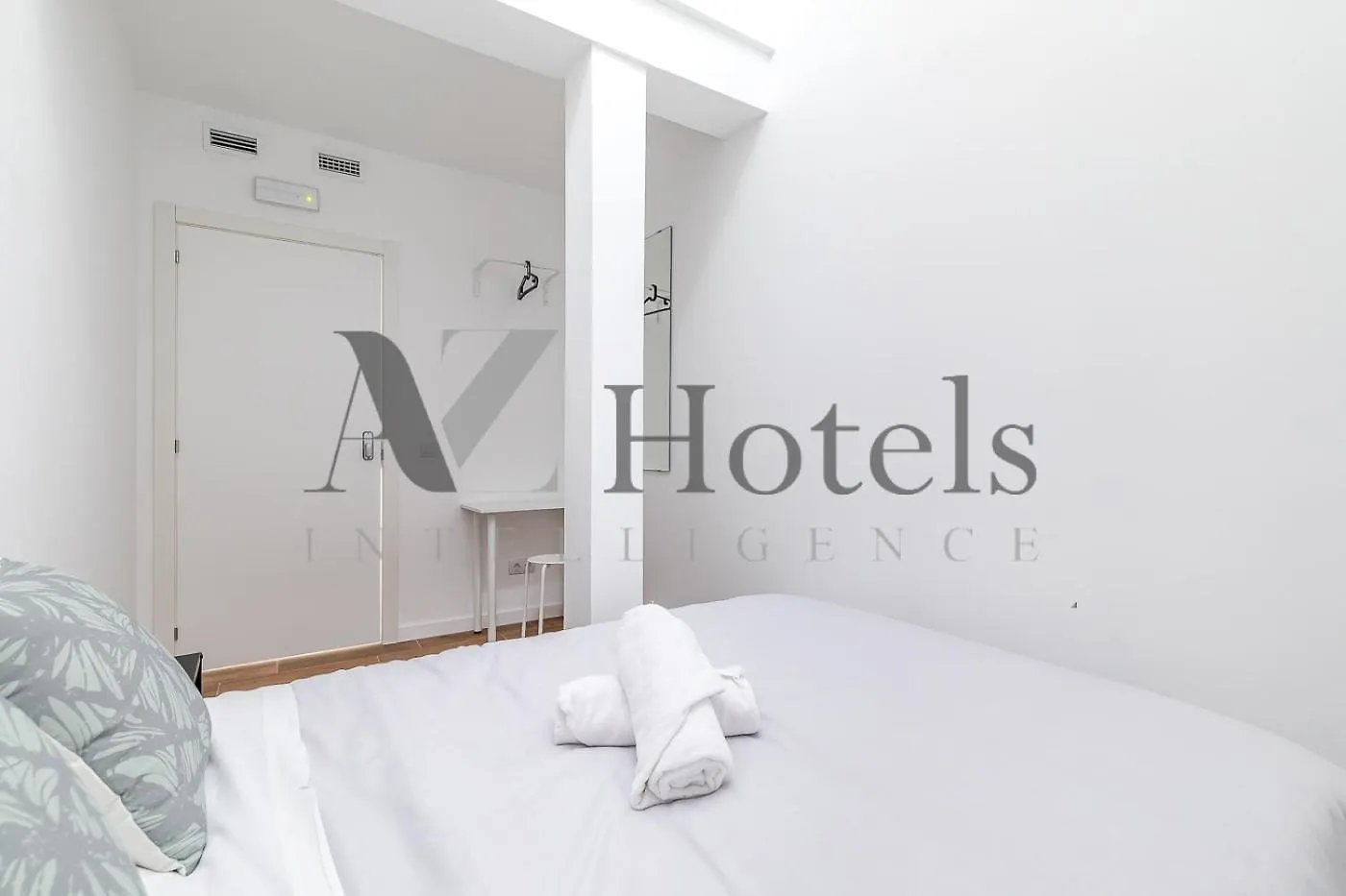 Ayz Luis Cabrera-Auto Check-In Property Madrid Spain