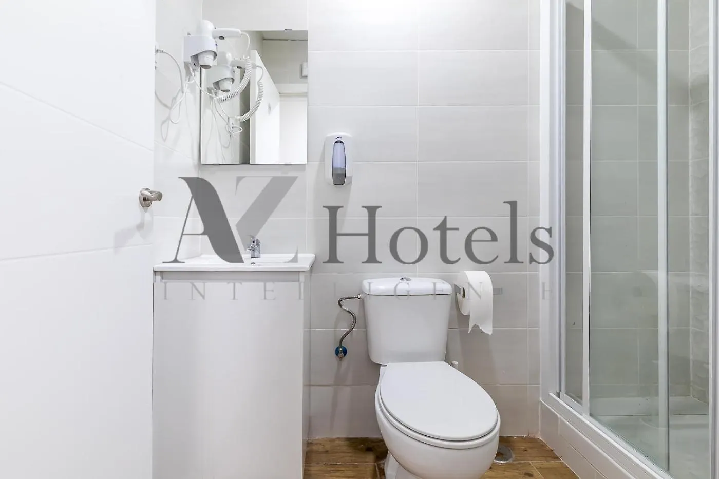 Ayz Luis Cabrera-Auto Check-In Property Madrid Hotel