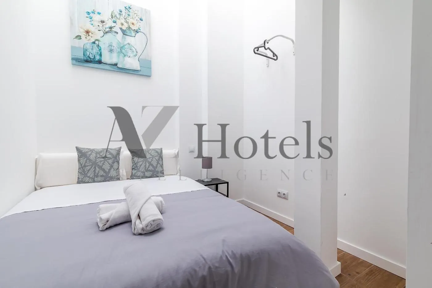 Hotel Ayz Luis Cabrera-Auto Check-In Property Madrid Spain