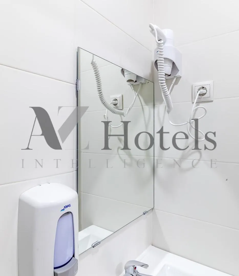 Ayz Luis Cabrera-Auto Check-In Property Madrid Hotel